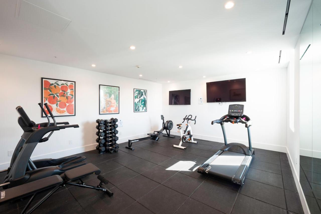 Rum Point Club Residences Driftwood Village Ngoại thất bức ảnh