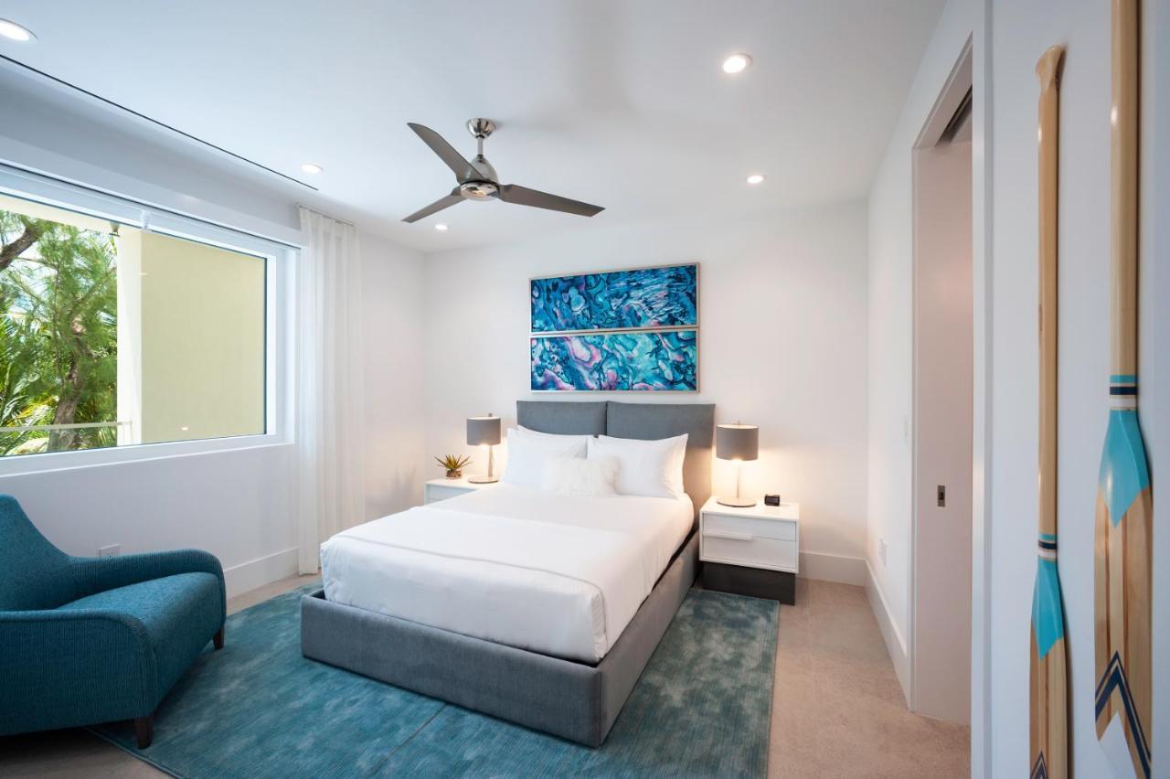 Rum Point Club Residences Driftwood Village Ngoại thất bức ảnh