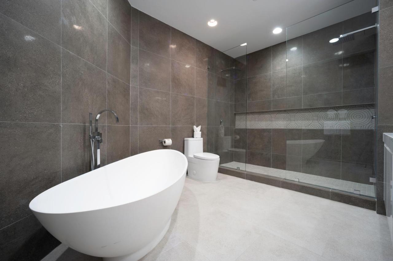 Rum Point Club Residences Driftwood Village Ngoại thất bức ảnh