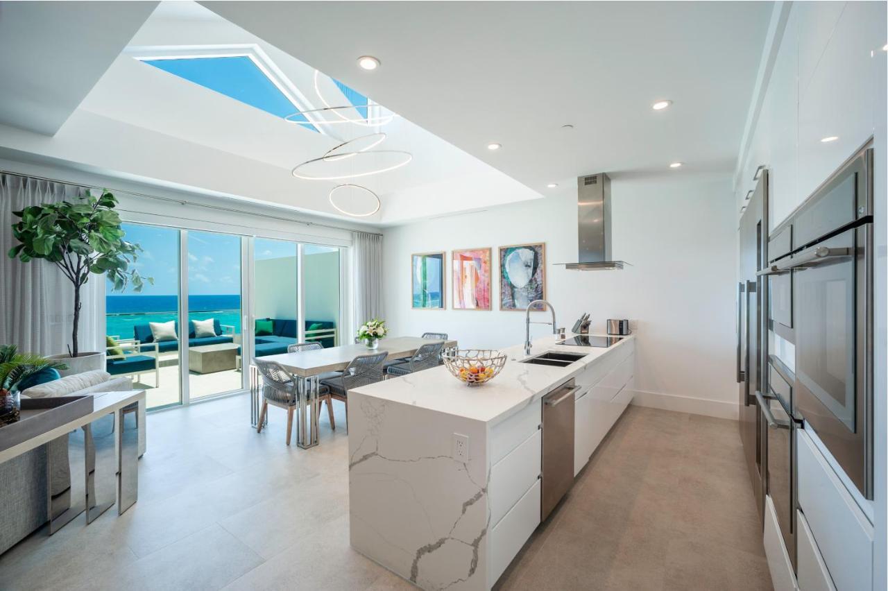 Rum Point Club Residences Driftwood Village Ngoại thất bức ảnh